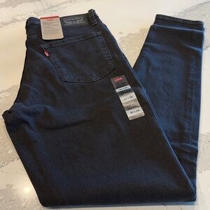 Levi's High-Rise Skinny Jeans in Black